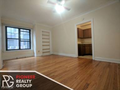 Main picture of 510 W Briar Pl