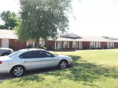 Main picture of 1813 S 13th Pl