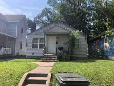 Main picture of 212 E Donald St
