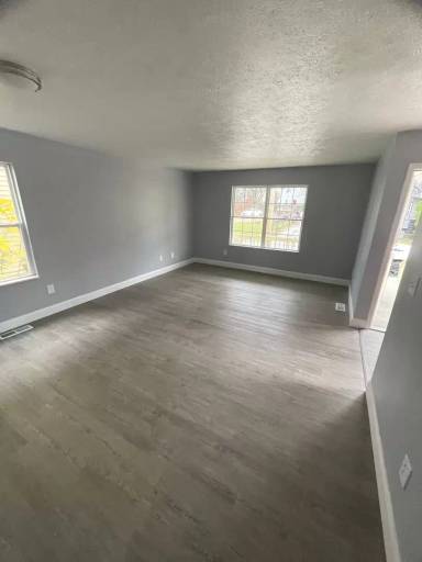 Main picture of 10422 Reno Ave