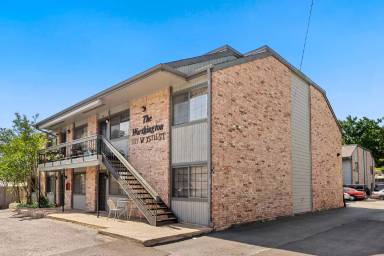 Main picture of 1717 W 35th St