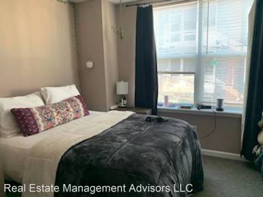 Main picture of 1949 N Gratz St