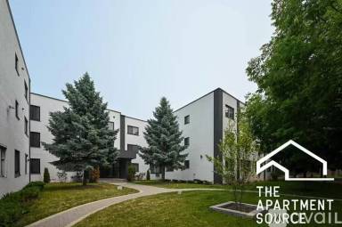 Main picture of 7621 N Sheridan Rd