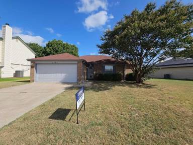 Main picture of 5101 Glennwood Dr