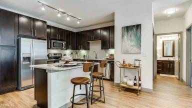 Main picture of 5100 Caswell Ave
