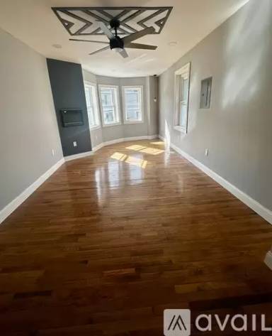 Main picture of 831 Walnut Ave