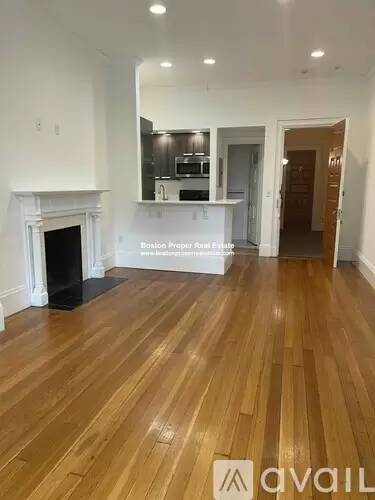 Main picture of 379 Commonwealth Ave