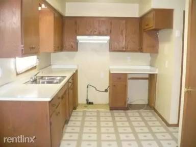 Main picture of 9126 W Custer Ave