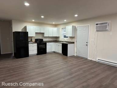 Main picture of 1750 3rd St N