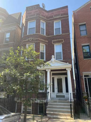 Main picture of 1036 N Marshfield Ave