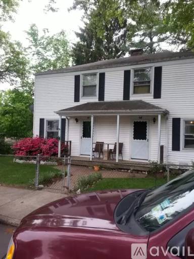 Main picture of 6 Hilltop Rd