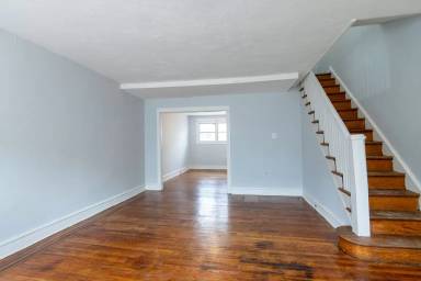 Main picture of 1542 S Stanley St