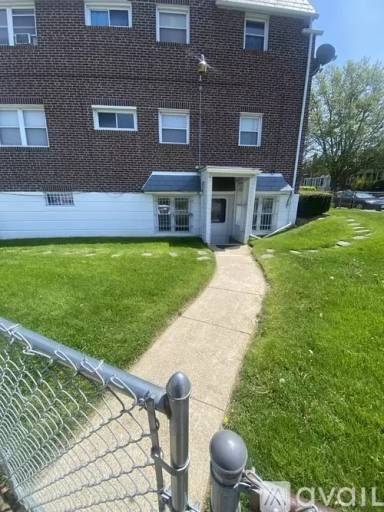 Main picture of 7939 Pickering Ave