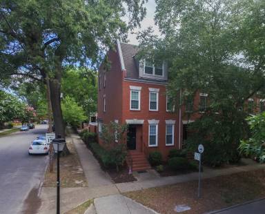 Main picture of 636 W Princess Anne Rd