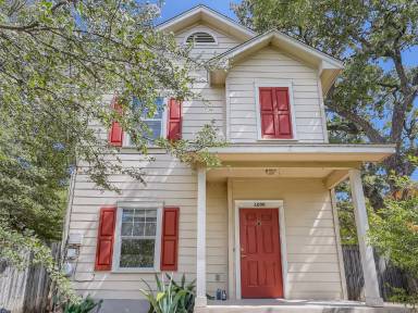 Main picture of 1200 Perez St