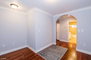 Main picture of 2440 Benton St