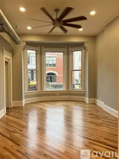 Main picture of 1524 N Milwaukee Ave