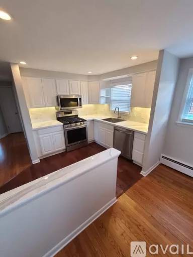 Main picture of 223 Ray St