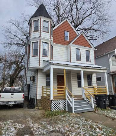 Main picture of 10919 Olivet Ave