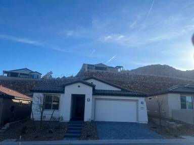 Main picture of 259 Sun Glaze Ave
