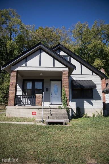 Main picture of 2755 Robert Ave