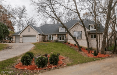 Main picture of 2601 Abbey Hill Dr