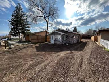 Main picture of 5581 Clay St