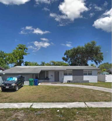 Main picture of 19721 NE 11th Pl