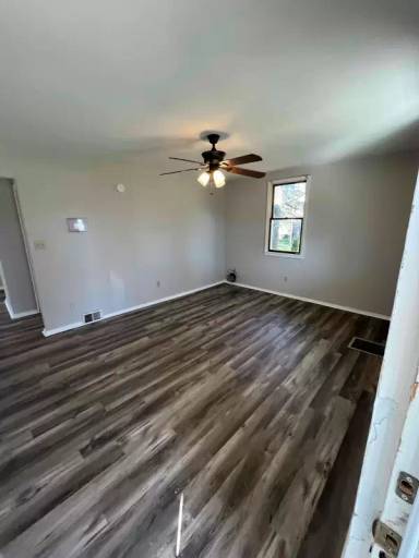 Main picture of 302 Stewart St