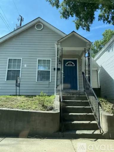 Main picture of 1915 Dinwiddie Ave