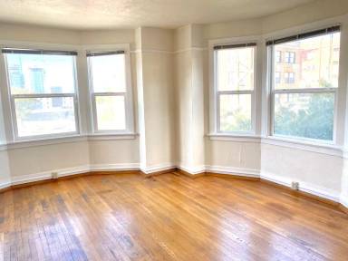 Main picture of 504 E Denny Way
