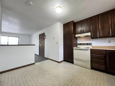 Main picture of 780 Ryan Ave