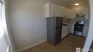 Main picture of 407 S Gramercy Pl