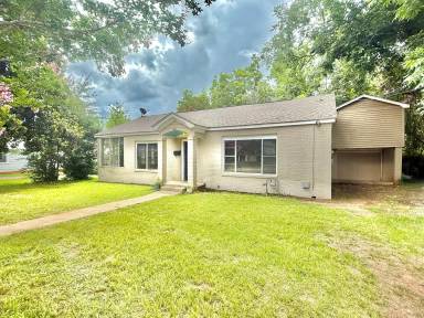 Main picture of 811 Kickapoo St