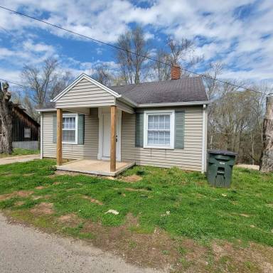 Main picture of 108 Swindell St