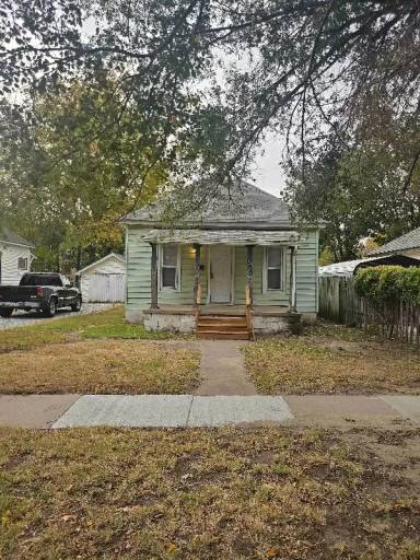 Main picture of 1215 S Ellis St