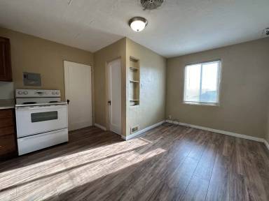 Main picture of 1540 S State St