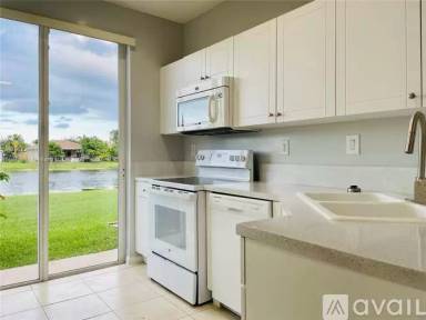 Main picture of 835 NW 170th Ter