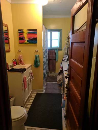 Main picture of 1010 10th Ave NW