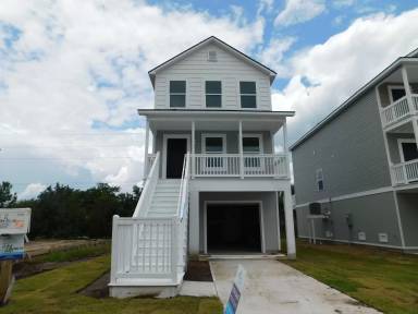 Main picture of 28 Bay Breeze Ln