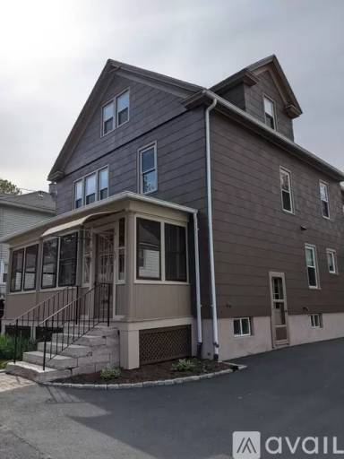 Main picture of 6 South St