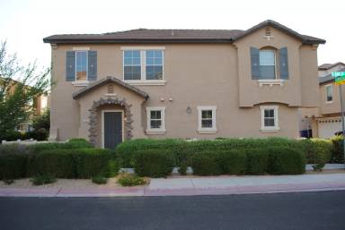 Main picture of 159 W Laurel Ct