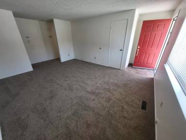 Main picture of 1512 Como St