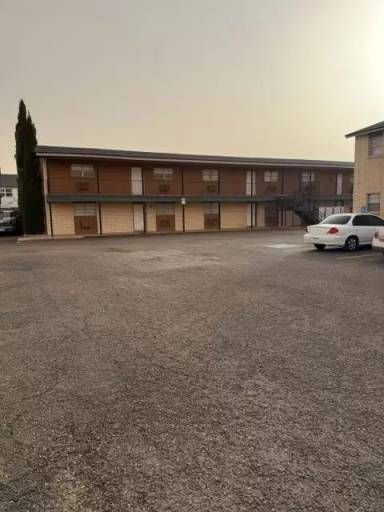 Main picture of 7410 Quaker Ave