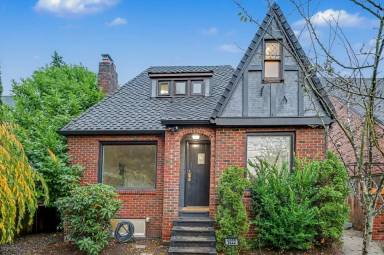 Main picture of 9222 35th Ave SW