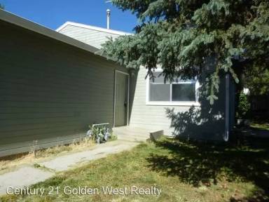 Main picture of 2525 Meadow Ave