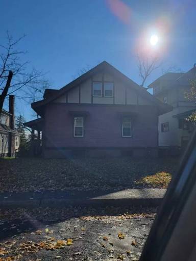 Main picture of 1928 E 5th St
