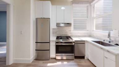 Main picture of 1740 Sacramento