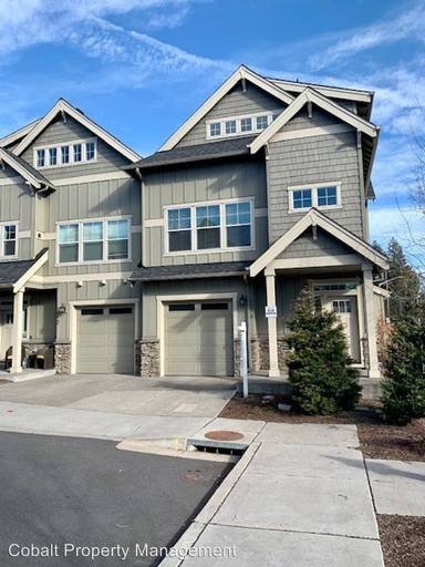 Main picture of 1036 SE Leonel Ln