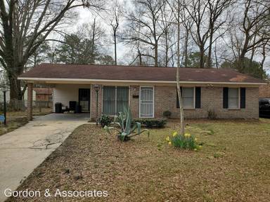 Main picture of 11 Horseshoe Ct